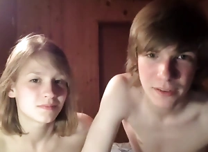 Teen hardcore banging happier than a livecam