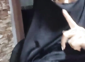 Real Sexy Unskilful Muslim Arabian Mummy Masturbates Blasting Fluid Gushy Pussy To Orgasm HARD In Niqab
