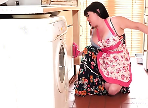 Auntjudys - busty full-bush janey gets hot and horny cleaning be imparted to murder kitchen