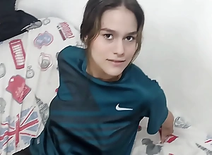 encuentro a mi hermanastra send off mi ropa puesta y se la quito hasta terminar follandomela